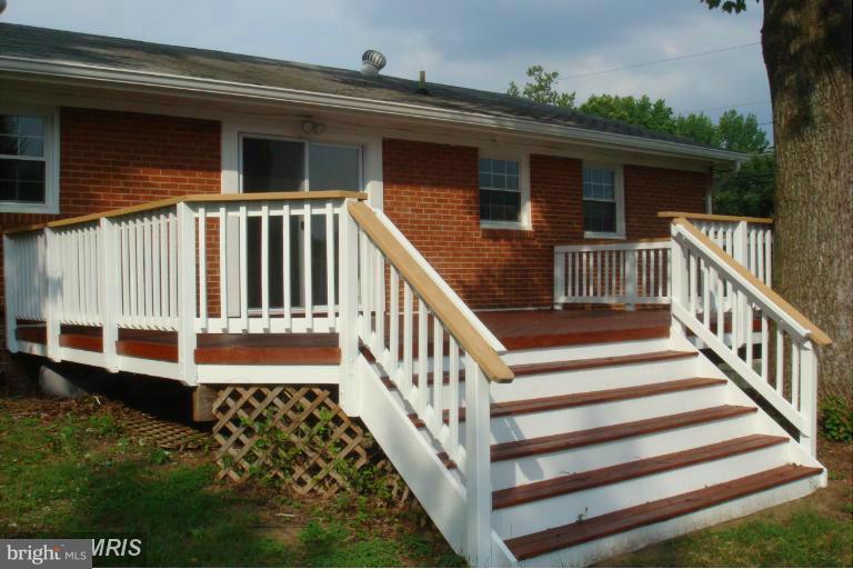 6617 Newington Road Lorton, VA 22079 - Photo 24 of 27 Exterior (Rear)