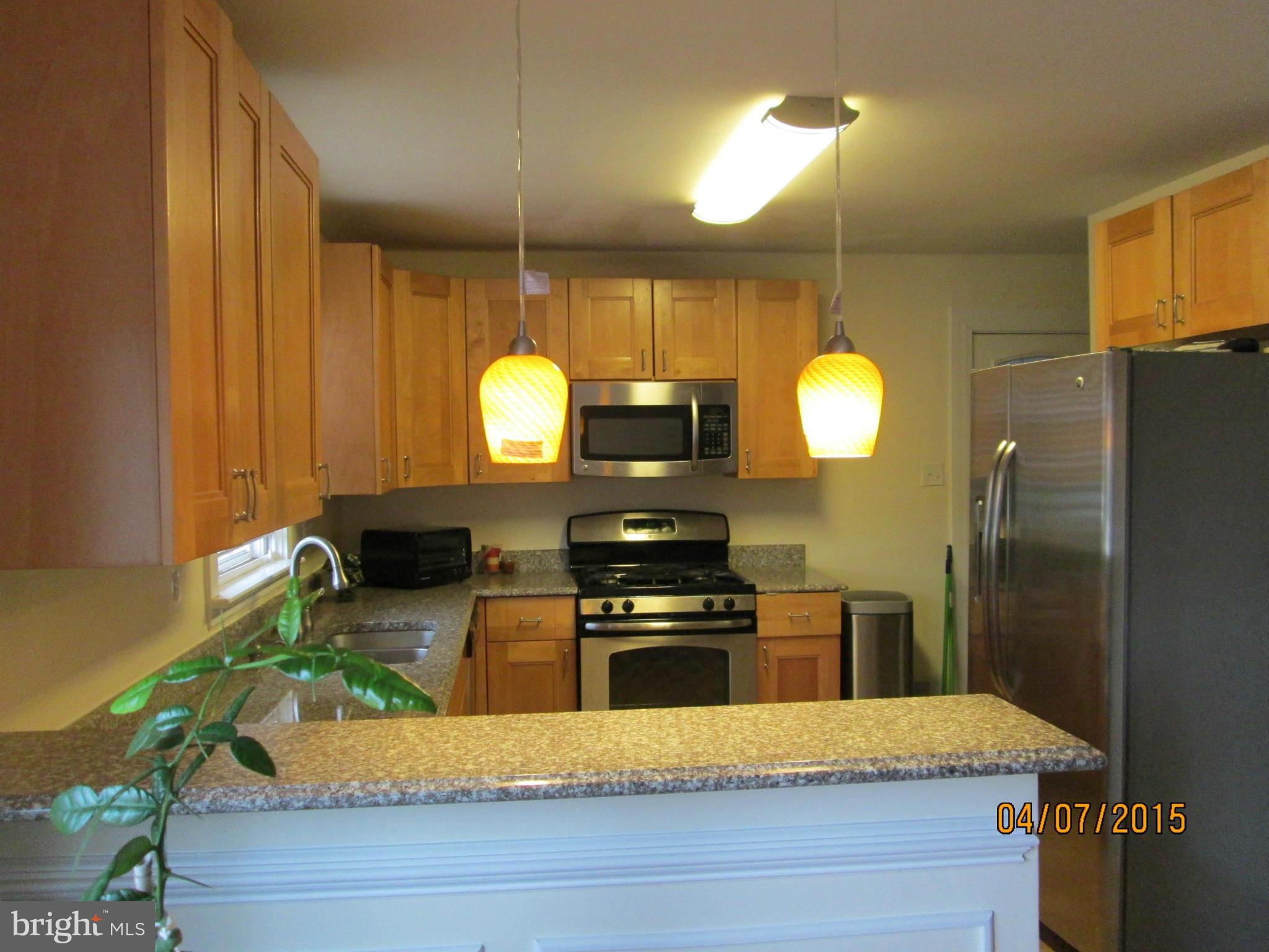 6617 Newington Road Lorton, VA 22079 - Photo 5 of 27 Kitchen