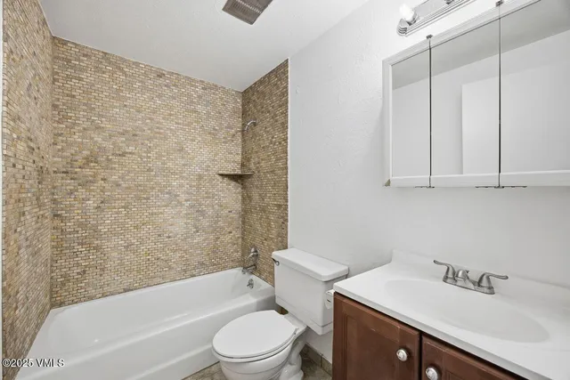 $450,000 | 2099 Chamonix Lane, Unit 1C, Vail, CO 81657