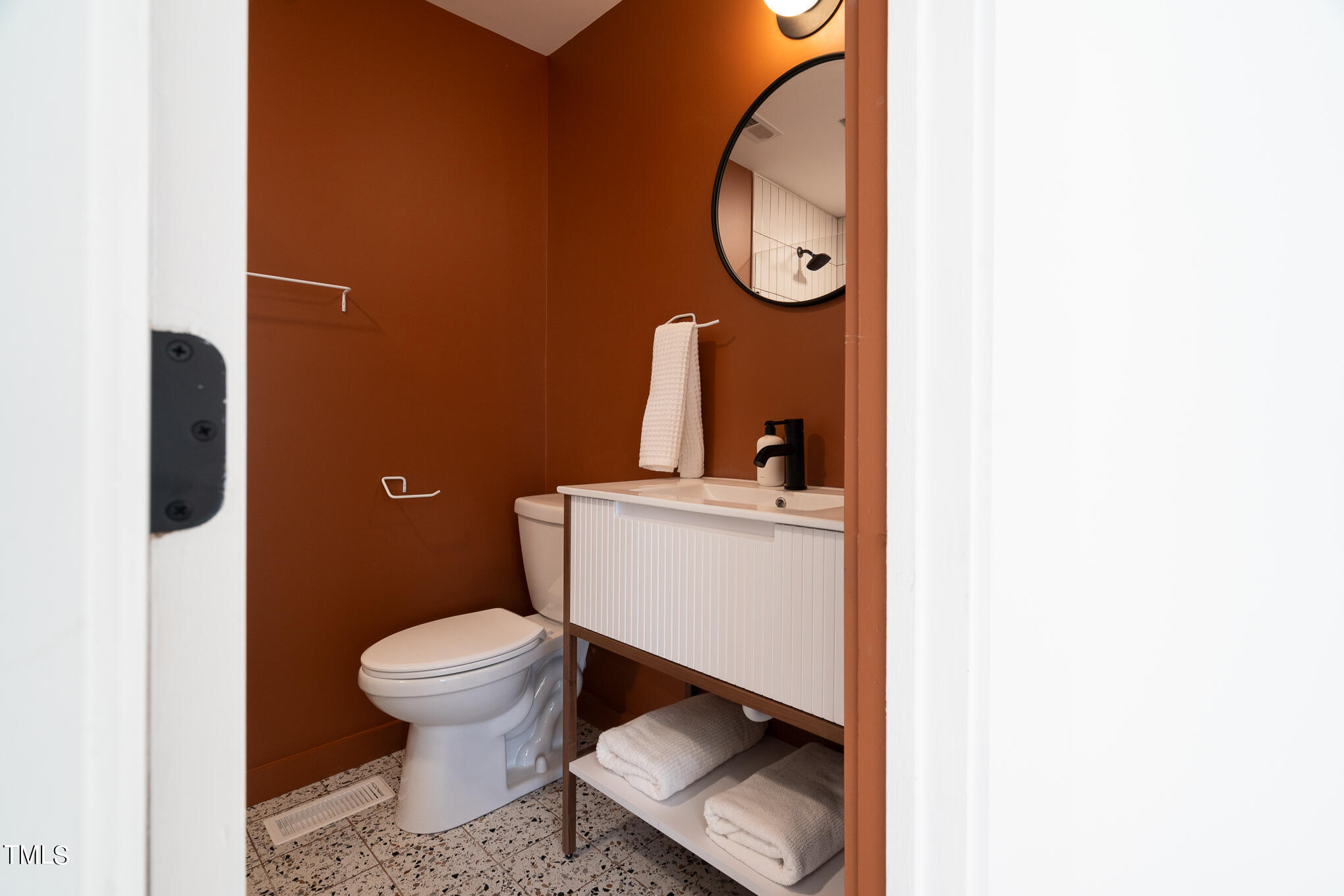 332 Erwin Road Chapel Hill, NC 27514 - Photo 15 of 35 a bathroom with a toilet and a sink