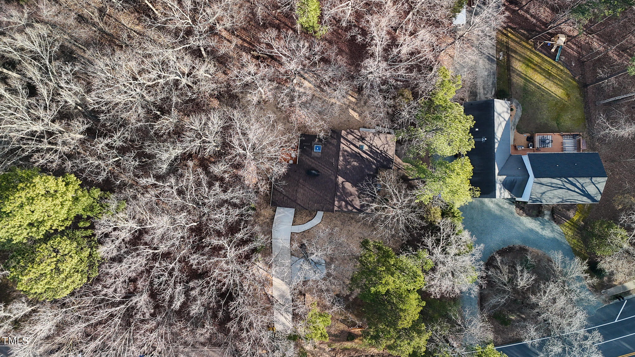 332 Erwin Road Chapel Hill, NC 27514 - Photo 31 of 35 a backyard of a house with lots of green space