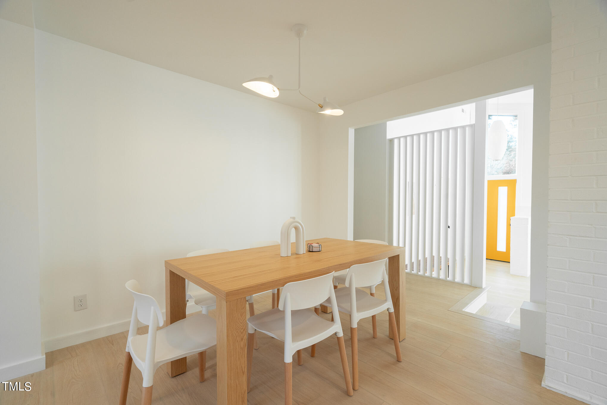 332 Erwin Road Chapel Hill, NC 27514 - Photo 10 of 35 a dining room with furniture and window