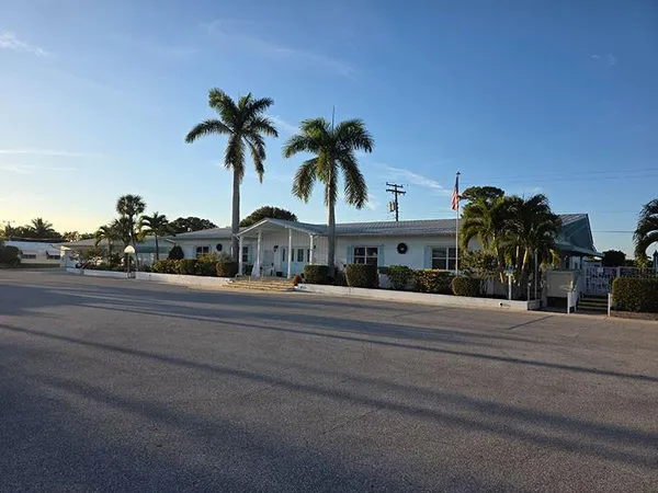 $314,900 | 4300 Southeast St Lucie Boulevard, Unit 70, Stuart, FL 34997