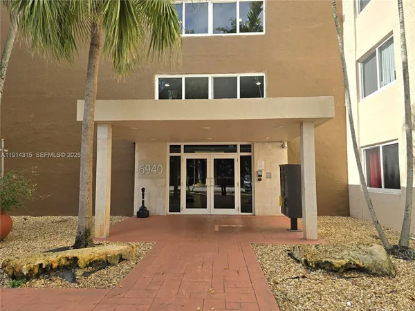 $188,000 | 6940 Miami Gardens Drive, Unit 1319, Hialeah, FL 33015
