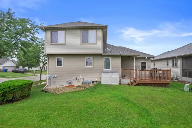 $385,000 | 562 Lexington Drive, Oregon, WI 53575