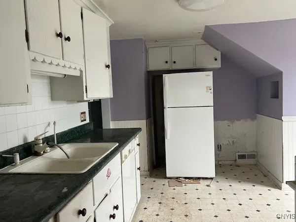 $149,000 | 1235 Hammond Avenue, Unit 2, Utica, NY 13501