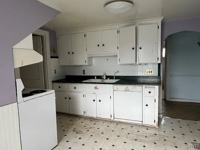$152,900 | 1235 Hammond Avenue, Unit 2, Utica, NY 13501
