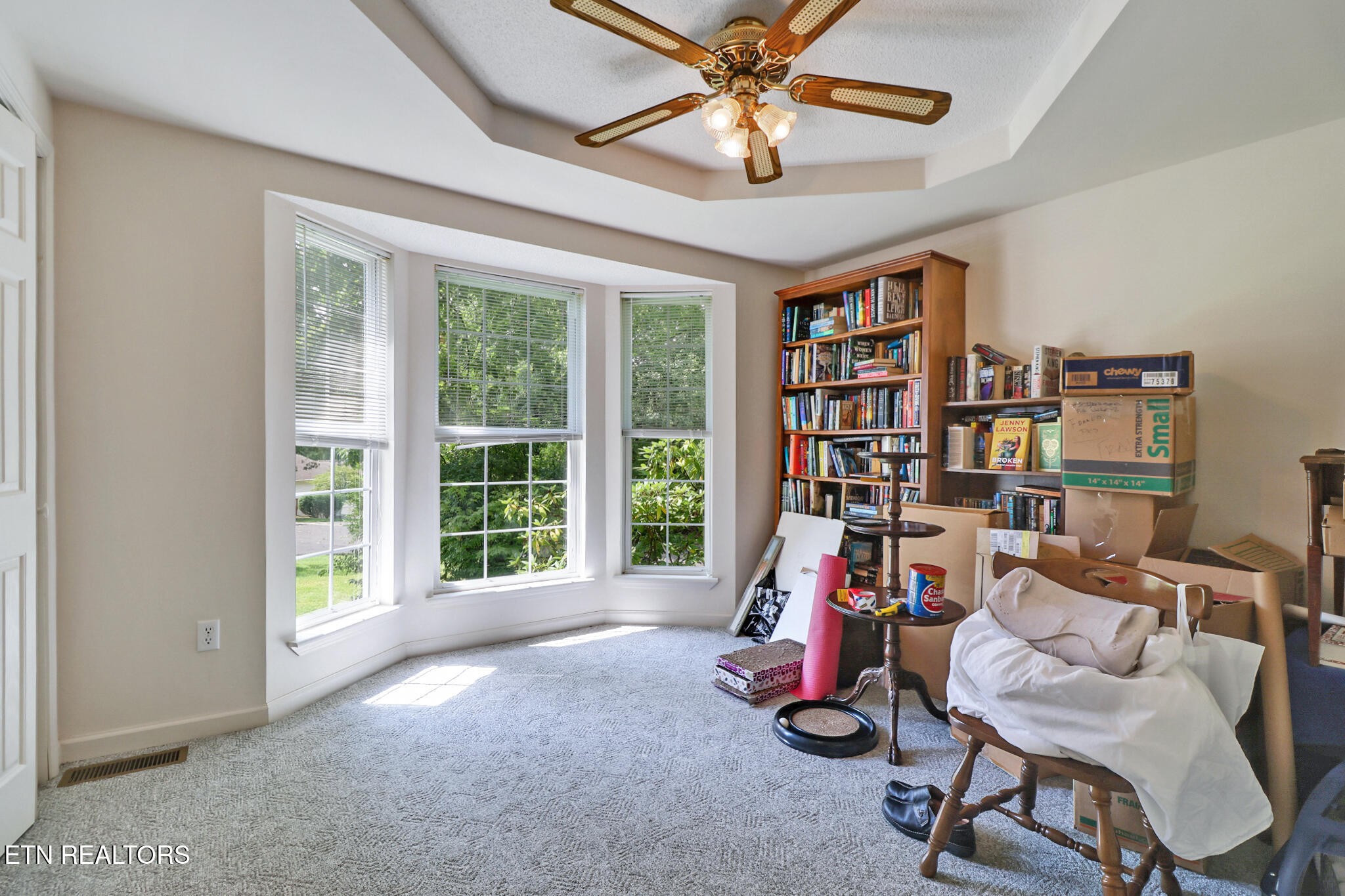 101 Ashdown Lane Crossville, TN 38558 - Photo 33 of 34 a view of a livingroom with furniture and a large window