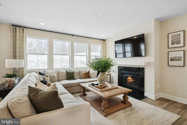 $559,999 | 31 Legume Drive, Martinsburg, WV 25403