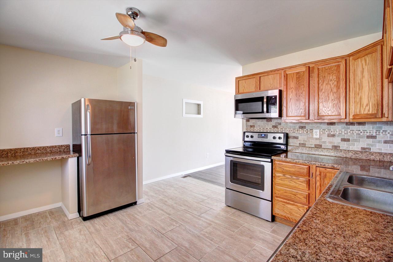 285 Pinoak Drive Frederick, MD 21701 - Photo 6 of 18