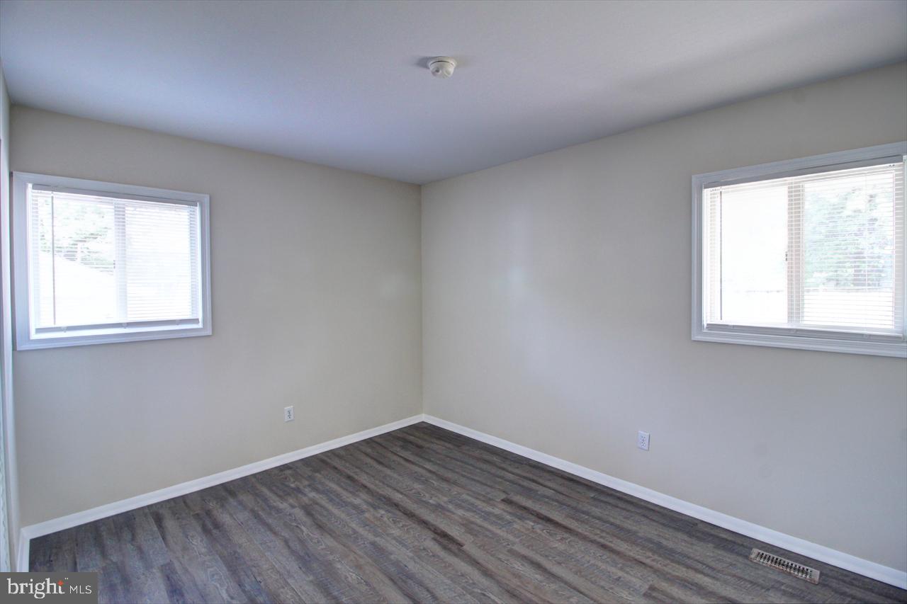 285 Pinoak Drive Frederick, MD 21701 - Photo 9 of 18