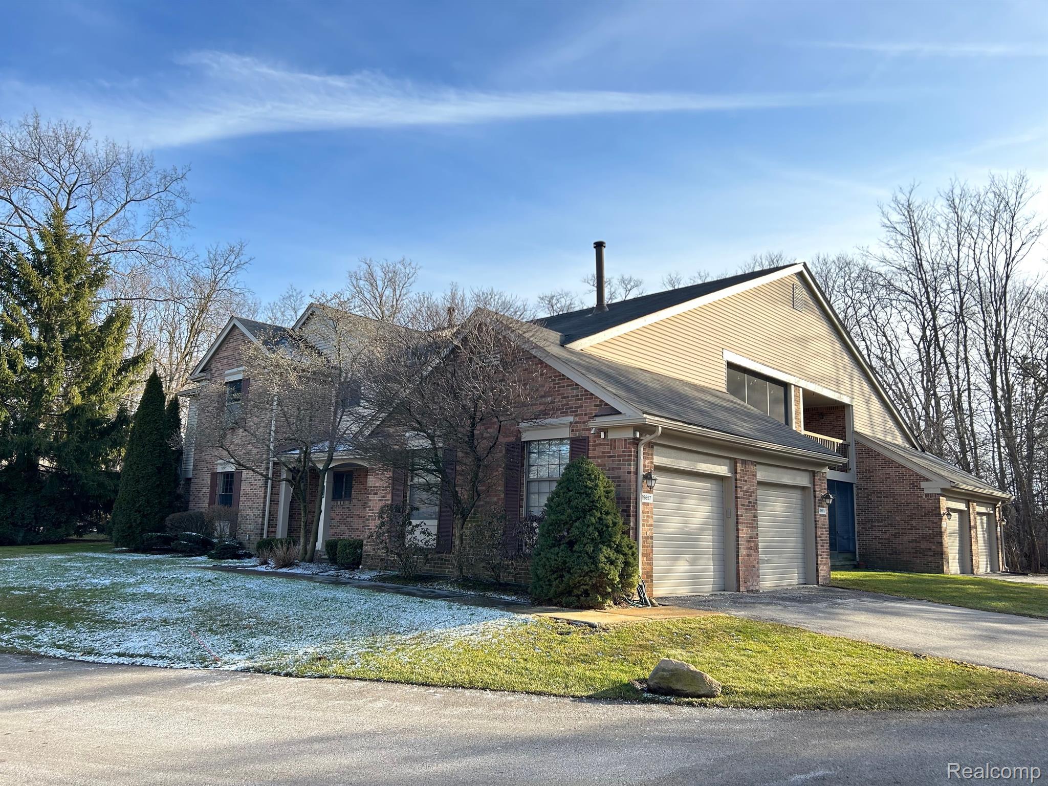 29657 Pine Ridge Circle Farmington, MI 48331 - Photo 1 of 19 Gallery Image 1