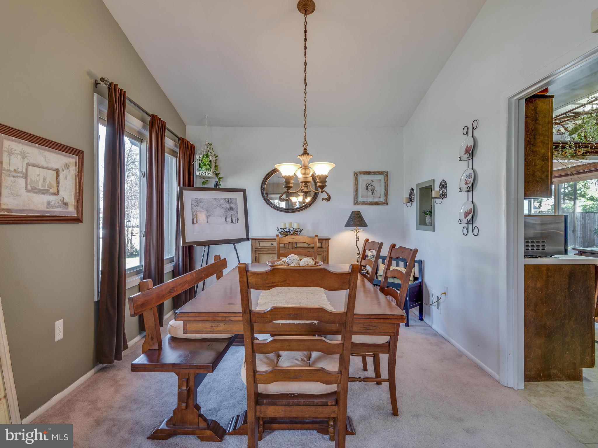31 Thrush Road Sterling, VA 20164 - Photo 8 of 30 Dining Room