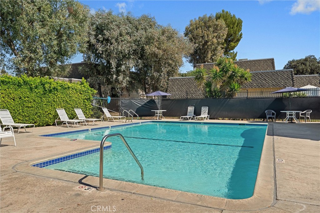 19041 Hamlin Street, Unit 5 Reseda, CA 91335 - Photo 21 of 25 Community Pool