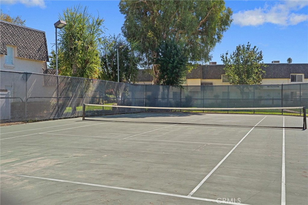 19041 Hamlin Street, Unit 5 Reseda, CA 91335 - Photo 22 of 25 Community Tennis Court