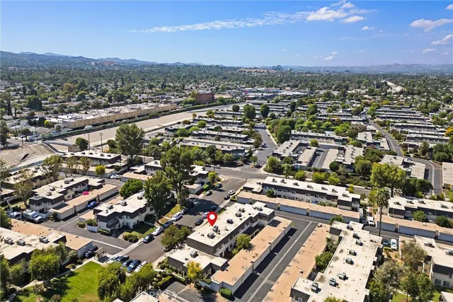$649,999 | 19041 Hamlin Street, Unit 5, Reseda, CA 91335