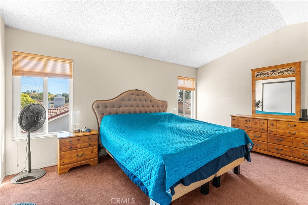 11048 Thrush Drive Riverside, CA 92505 - Photo 15 of 33 Primary Bedroom