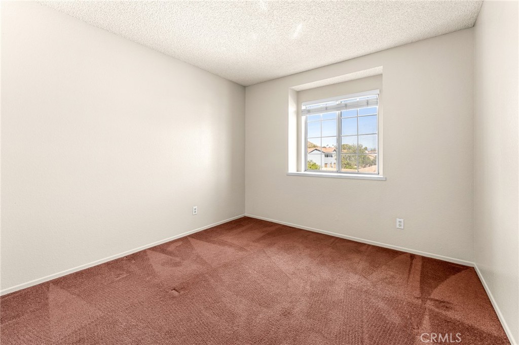 11048 Thrush Drive Riverside, CA 92505 - Photo 22 of 33 2nd Bedroom