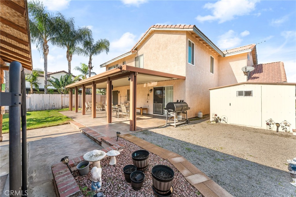 11048 Thrush Drive Riverside, CA 92505 - Photo 26 of 33 Backyard