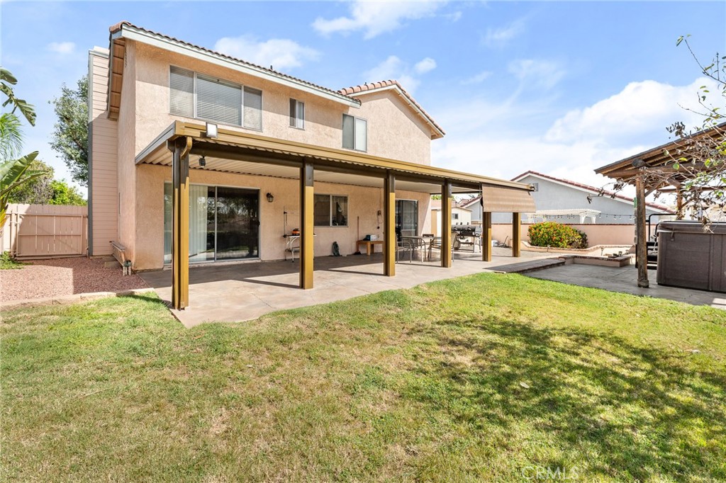 11048 Thrush Drive Riverside, CA 92505 - Photo 28 of 33 Backyard