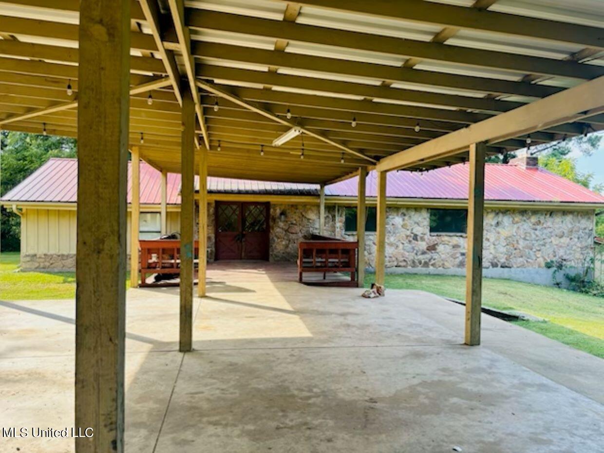 6012 Hernando Road Byhalia, MS 38611 - Photo 1 of 29 Hernando front N 1