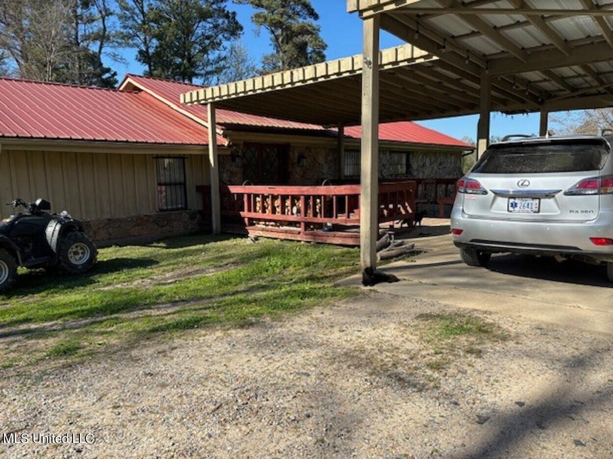 6012 Hernando Road Byhalia, MS 38611 - Photo 2 of 29 Hernando Carport and Front Door
