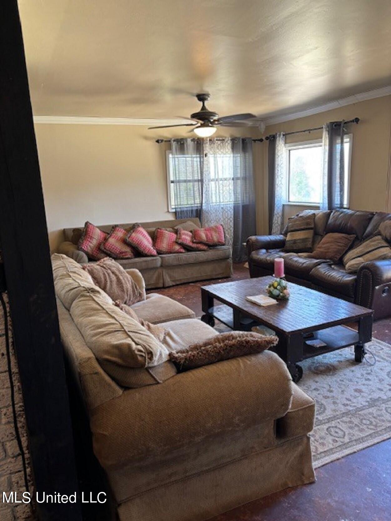 6012 Hernando Road Byhalia, MS 38611 - Photo 9 of 29 Hernando Great Room