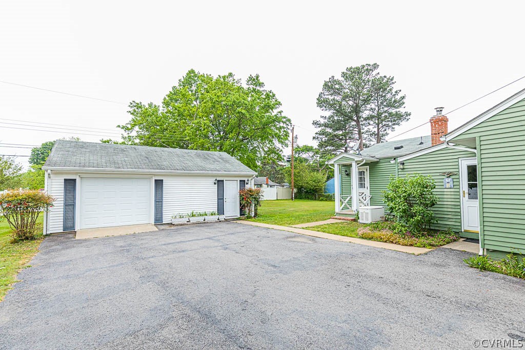 4805 Regina Road Sandston, VA 23150 - Photo 4 of 37 Detached 30' x 24" Garage