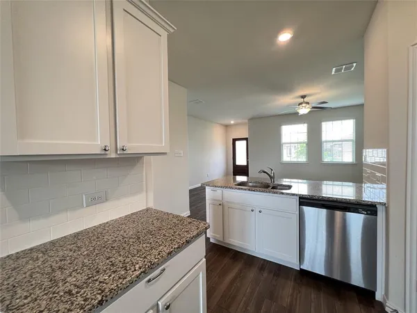 $2,000 | 1511 Avery Pointe Drive, Anna, TX 75409