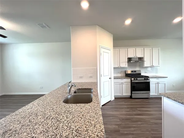 $2,000 | 1511 Avery Pointe Drive, Anna, TX 75409