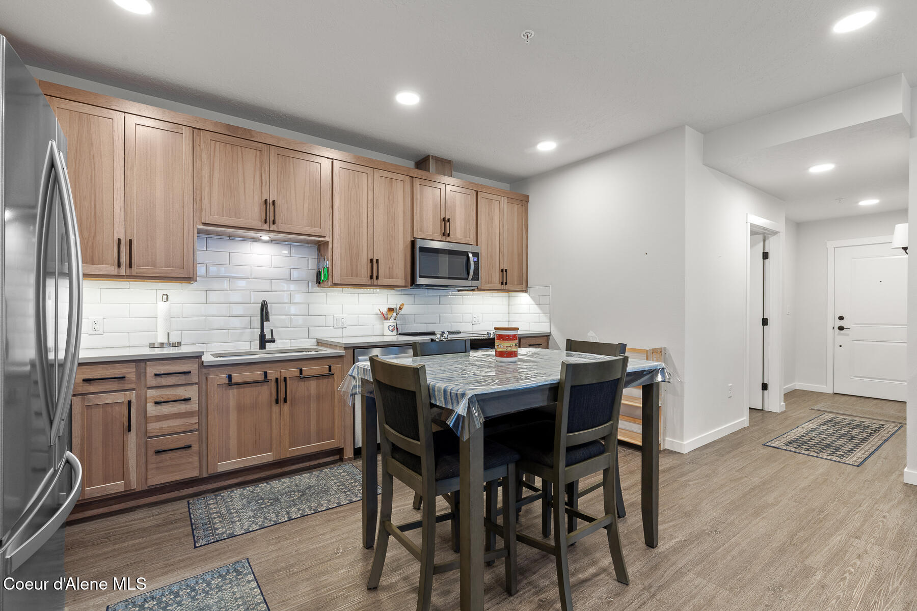 6510 North Atlas Road, Unit 102 Coeur D'Alene, ID 83815 - Photo 9 of 33 Kitchen