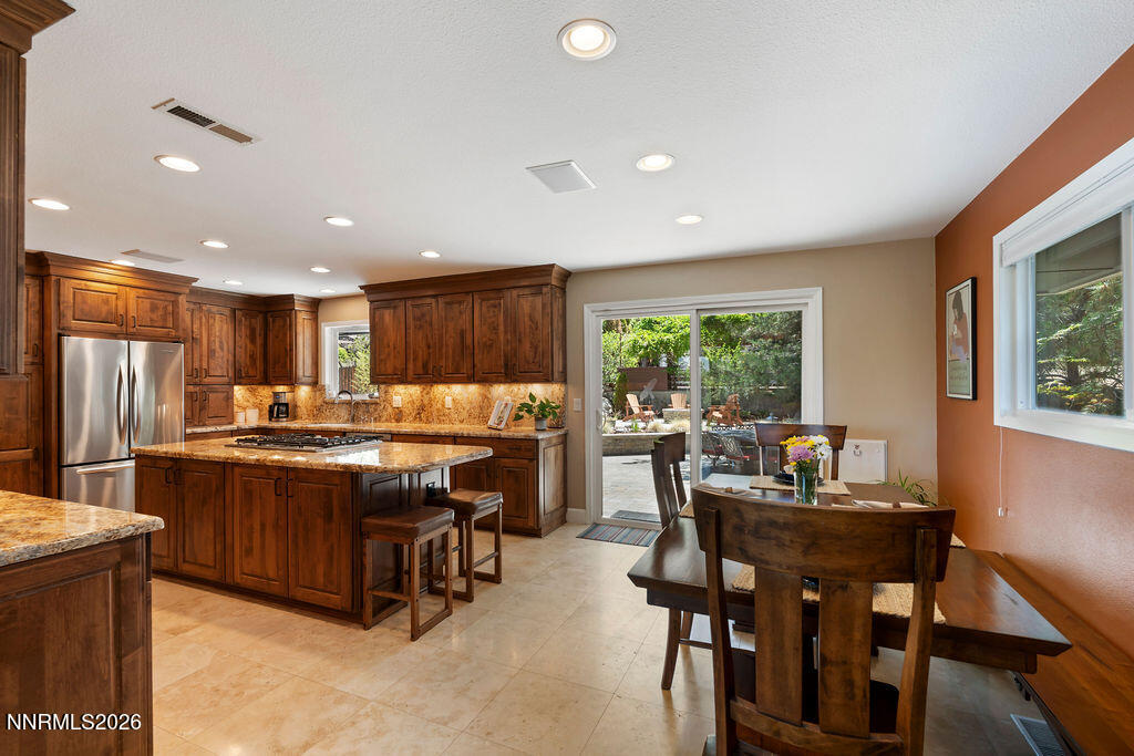 2450 Sequoia Lane Reno, NV 89502 - Photo 5 of 42 44_2450SequoiaLane_CopyrightJeremyJensen