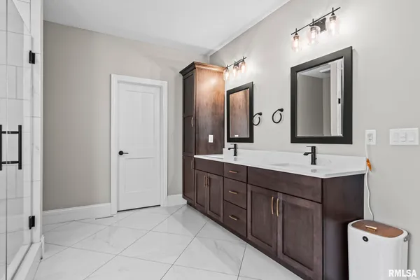 $825,000 | 1832 Willow Bend Street, Chatham, IL 62629