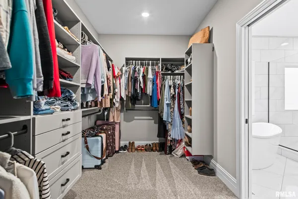 $825,000 | 1832 Willow Bend Street, Chatham, IL 62629