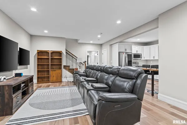 $825,000 | 1832 Willow Bend Street, Chatham, IL 62629