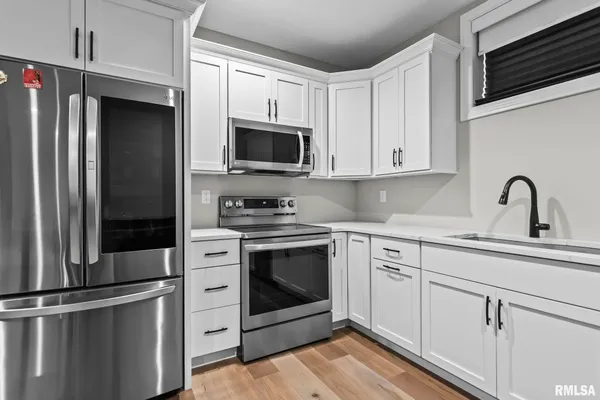 $825,000 | 1832 Willow Bend Street, Chatham, IL 62629