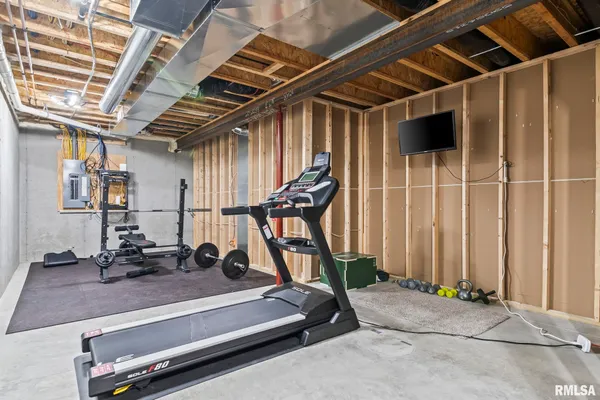 $825,000 | 1832 Willow Bend Street, Chatham, IL 62629