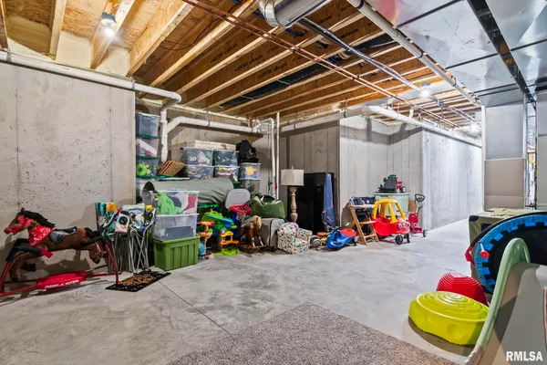 $825,000 | 1832 Willow Bend Street, Chatham, IL 62629