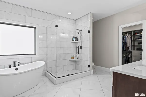 $825,000 | 1832 Willow Bend Street, Chatham, IL 62629