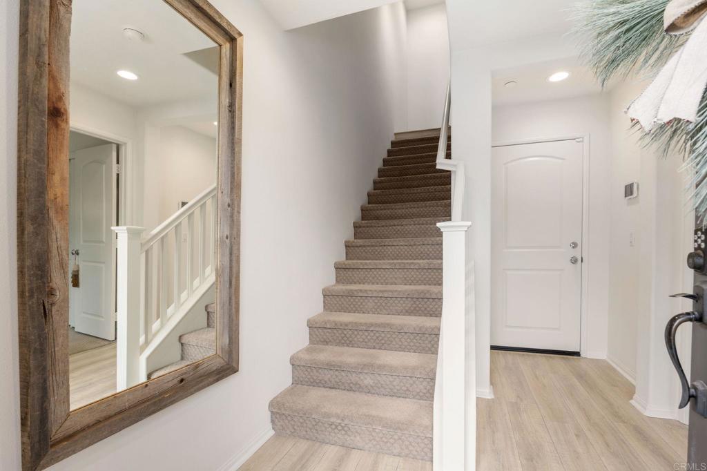 2227 Solara Lane Vista, CA 92081 - Photo 8 of 36