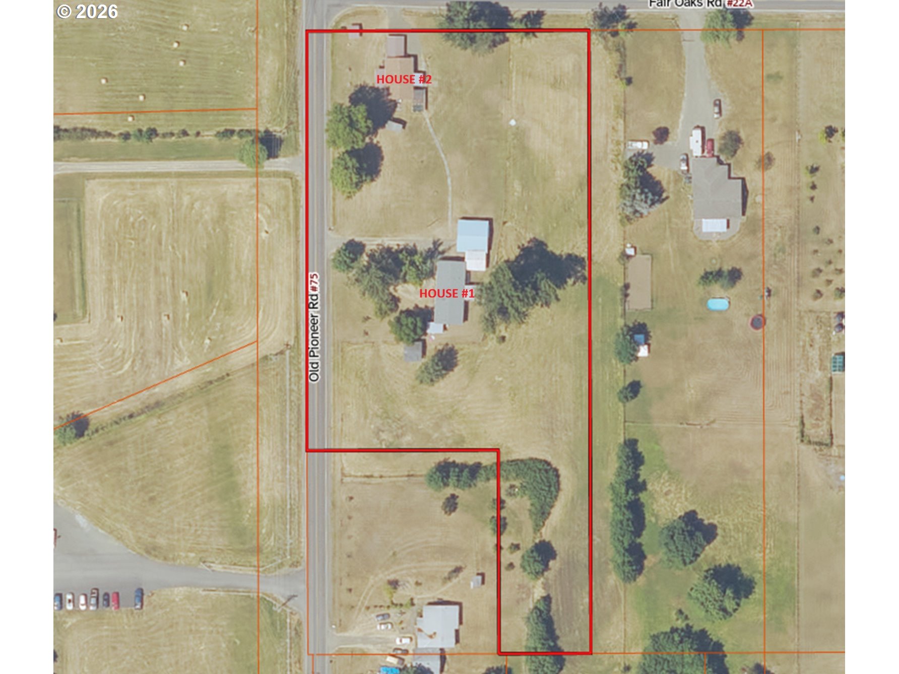 503 Old Pioneer Road Sutherlin, OR 97479 - Photo 3 of 48 a bathroom with a shower