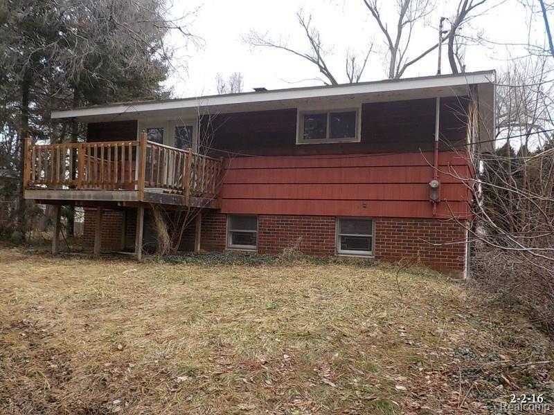 9340 Beecher Road Flushing, MI 48433 - Photo 2 of 18 DSCN1323.JPG