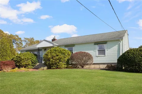 $1,195,000 | 118 Wolcott Avenue, Middletown, RI 02842