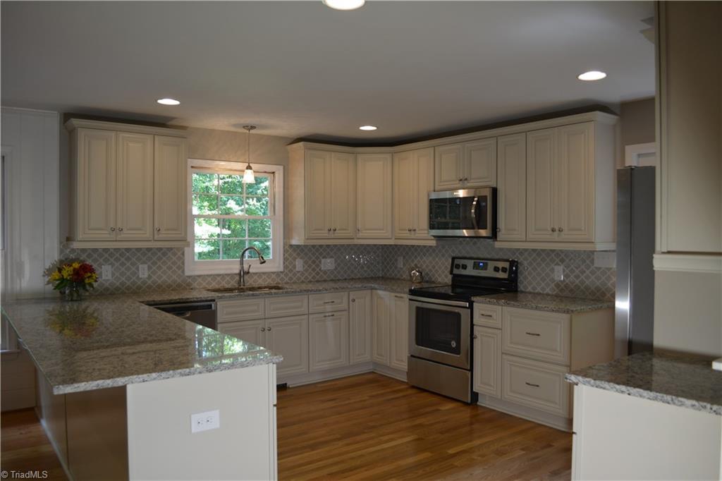3350 Kirklees Road Winston-Salem, NC 27104 - Photo 8 of 21 Beautiful Kitchen with granite and Stainless Steel