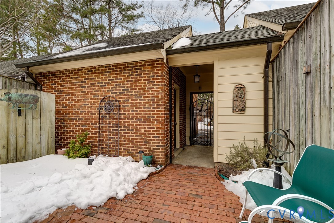 498 St Albans Way Henrico, VA 23229 - Photo 43 of 46 a front view of a house