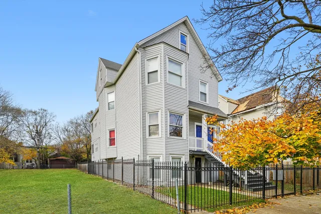 $1,400 | 8026 South Coles Avenue, Unit 1G, Chicago, IL 60617