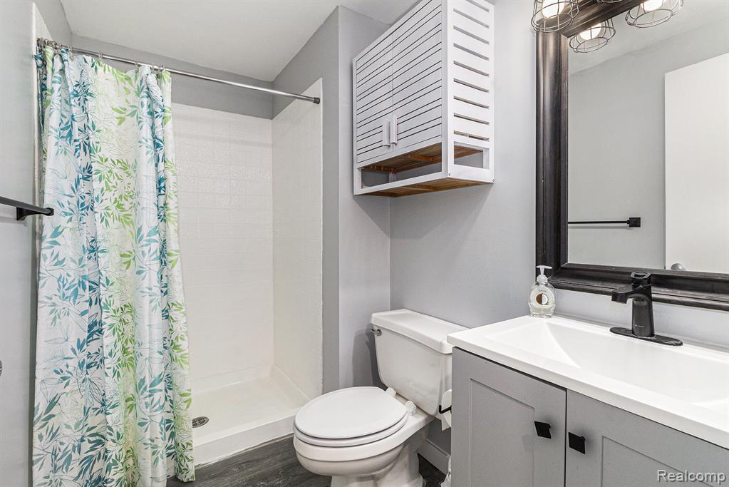 1338 Flushing Road Flushing, MI 48433 - Photo 15 of 32