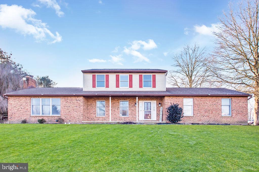 9 Strawberry Road New Freedom, PA 17349 - Photo 2 of 34 Gallery Image 2