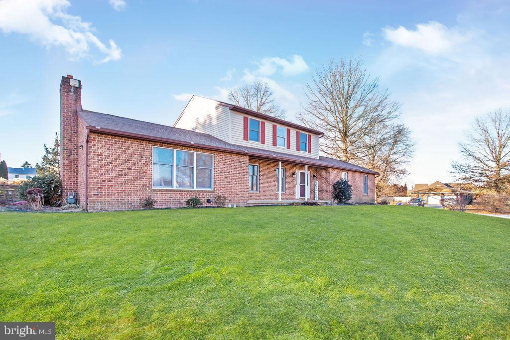 9 Strawberry Road New Freedom, PA 17349 - Photo 3 of 34 Gallery Image 3