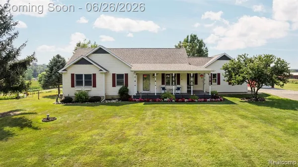 $379,900 | 344 South Truhn Road, Fowlerville, MI 48836
